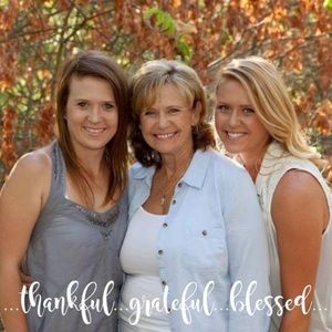 Meet your Posher, Nora